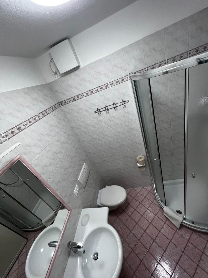 Apartment Cornicello With Pool By Glam Бардолино Екстериор снимка